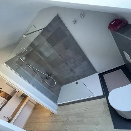 Maison Chaleureuse Sur *